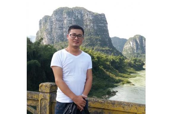 李林奇(廣西美術家協會會員) 李林奇(廣西美術家協會會員)