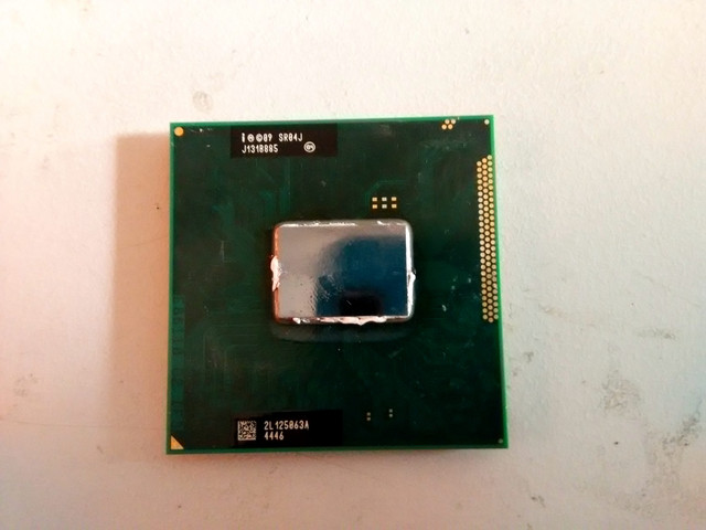 Intel 酷睿i3 330UM