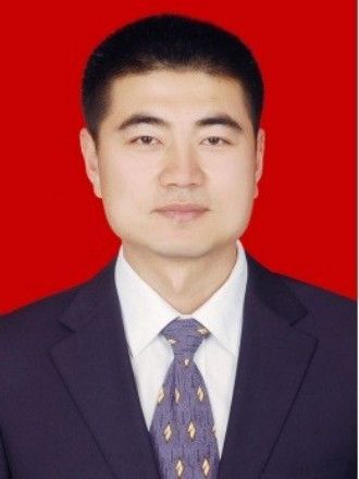 師燕群 師燕群