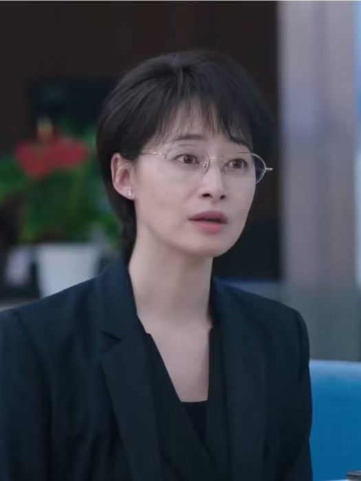張哲(現實題材電視劇《此心安處是吾鄉》中的角色) 張哲(現實題材電視劇《此心安處是吾鄉》中的角色)