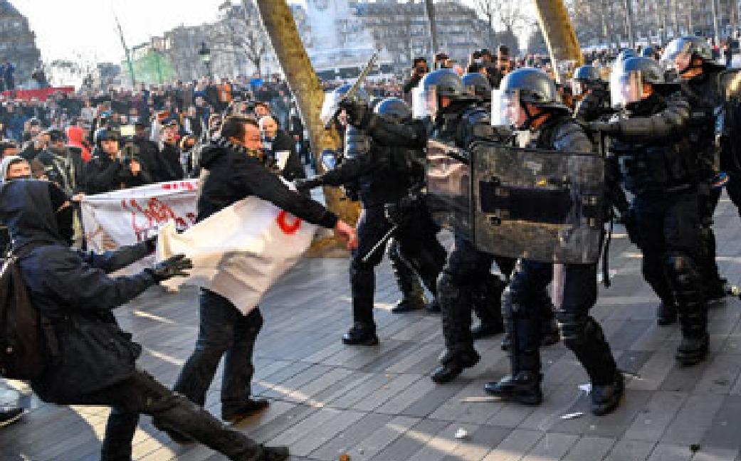 2·18法國反暴力執法遊行