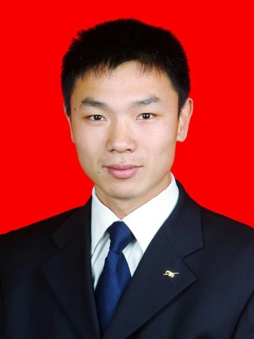 胡連兵(浙江省台州市臨海市古城街道人大工委副主任) 胡連兵(浙江省台州市臨海市古城街道人大工委副主任)