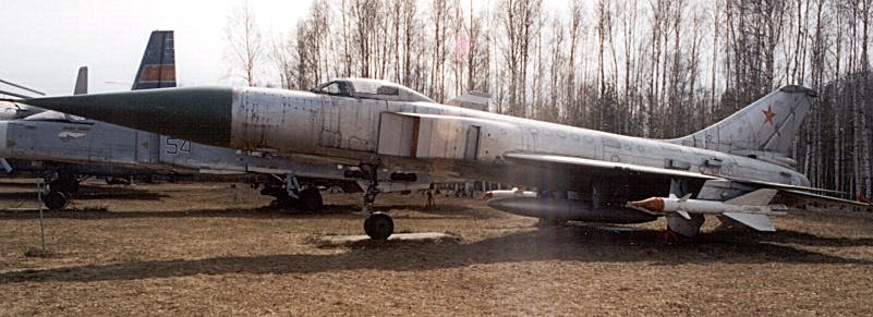 退役的SU-15
