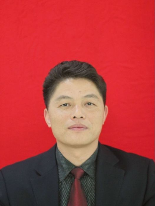 彭斌(長沙市開福區機關事務中心黨組成員、副主任) 彭斌(長沙市開福區機關事務中心黨組成員、副主任)