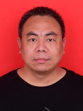 張海生(宜城市板橋店鎮黨委副書記、鎮長) 張海生(宜城市板橋店鎮黨委副書記、鎮長)