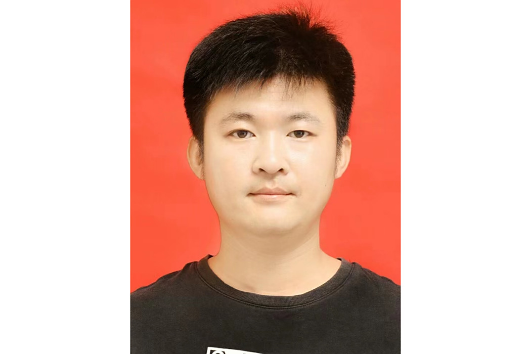 陳永濤(中國美術家協會會員,多幅作品入選全國性展覽) 陳永濤(中國美術家協會會員,多幅作品入選全國性展覽)