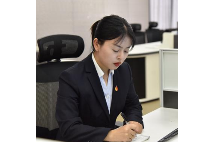 張素(國網河南省許昌供電公司供電服務指揮班班長) 張素(國網河南省許昌供電公司供電服務指揮班班長)