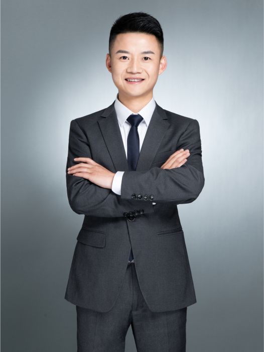 黃江(亦申教育主要創始人) 黃江(亦申教育主要創始人)
