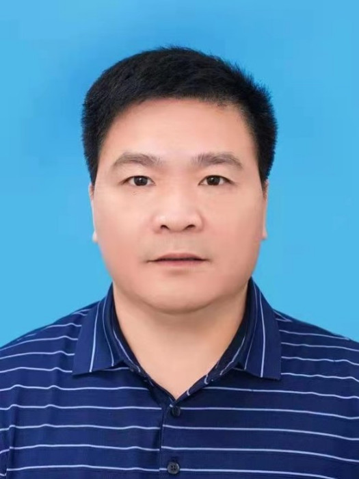 楊雪峰(湖南省衡陽高新技術產業開發區黨工委委員、管委會副主任) 楊雪峰(湖南省衡陽高新技術產業開發區黨工委委員、管委會副主任)