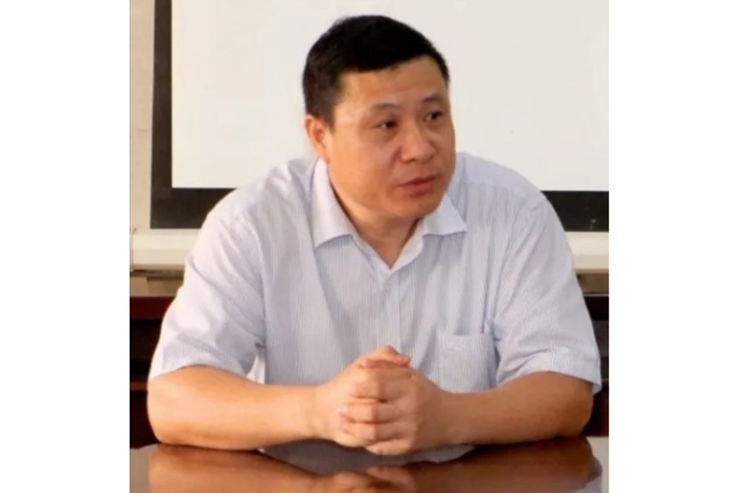 章雲龍(海南海鋼集團有限公司黨委副書記、工會主席) 章雲龍(海南海鋼集團有限公司黨委副書記、工會主席)