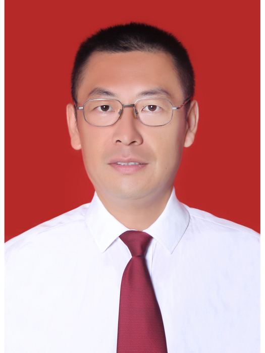 程國棟(江西省贛州市全南縣大吉山鎮黨委委員、副鎮長) 程國棟(江西省贛州市全南縣大吉山鎮黨委委員、副鎮長)