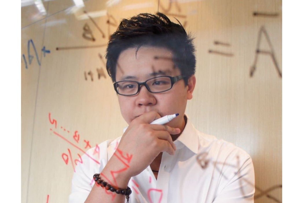羅楠(法學博士,香港大律師) 羅楠(法學博士,香港大律師)