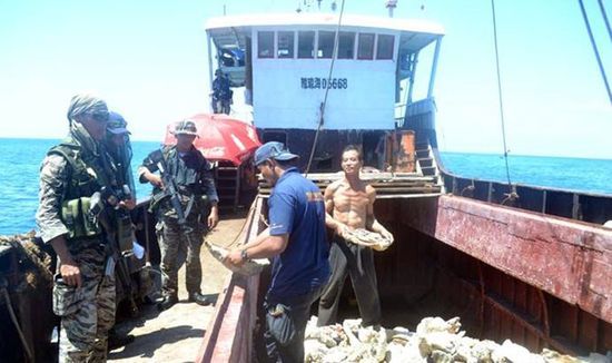 潭門鎮漁民在黃岩島作業被別國軍人干擾