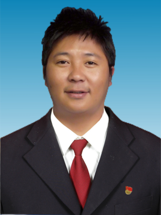 余強(雲南省怒江傈僳族自治州福貢縣紀委副書記,縣監委副主任,二級監察官) 余強(雲南省怒江傈僳族自治州福貢縣紀委副書記,縣監委副主任,二級監察官)