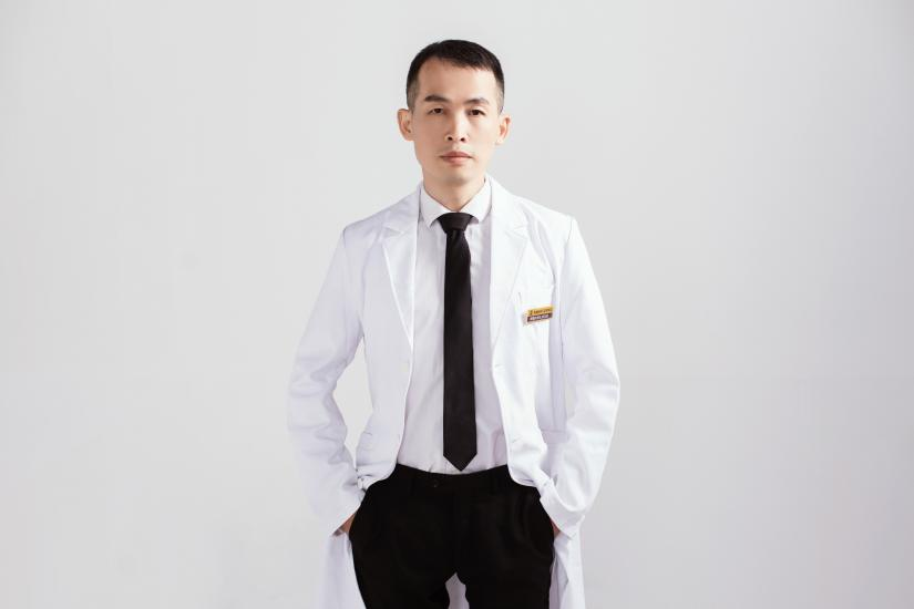 林元松(深圳福崗陽光醫療美容診所醫師) 林元松(深圳福崗陽光醫療美容診所醫師)