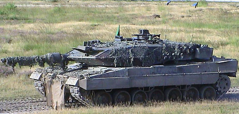 豹2A5的萊茵金屬L44主炮