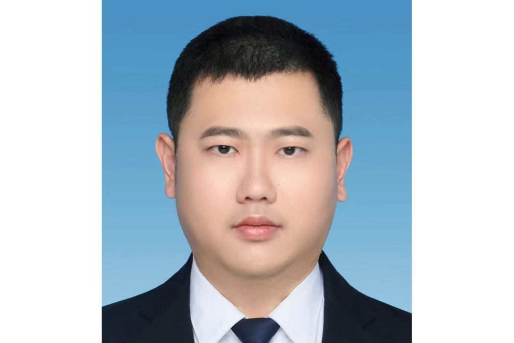 王春(海口市司法局黨組成員、政治部主任) 王春(海口市司法局黨組成員、政治部主任)