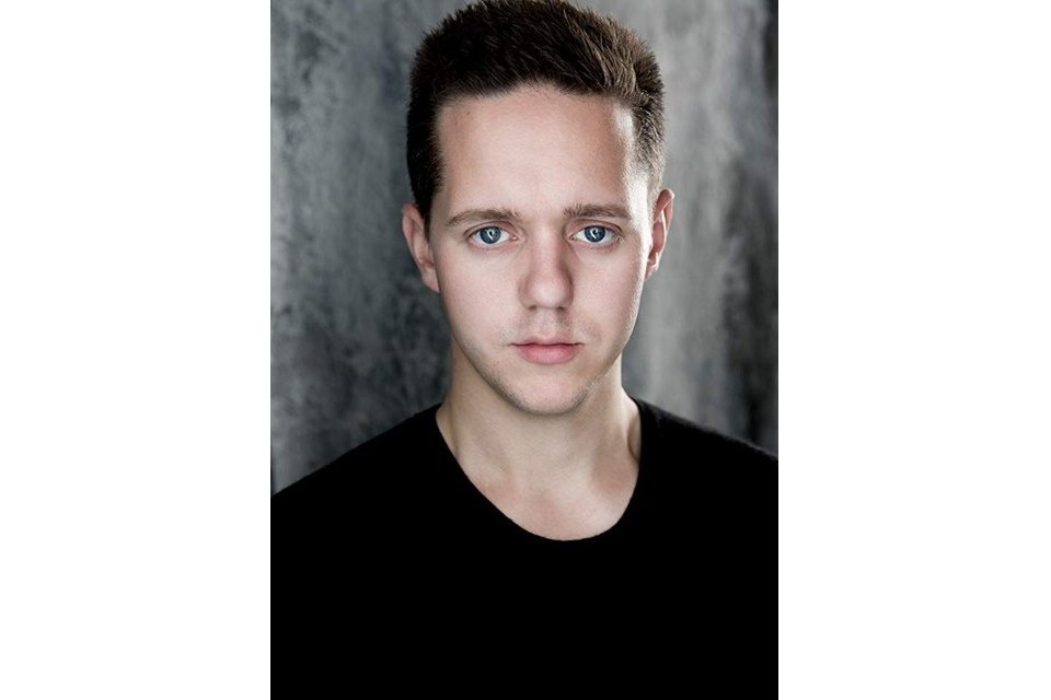 Stevee Davies Stevee Davies