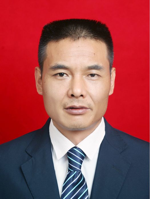 王寶明(陝西省西安市閻良區統計局黨組成員、副局長) 王寶明(陝西省西安市閻良區統計局黨組成員、副局長)