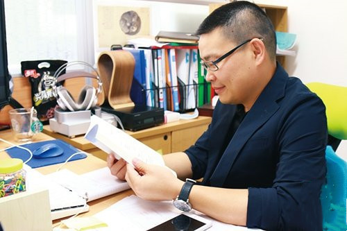 周曉春(中國青年政治學院社會工作學院副教授) 周曉春(中國青年政治學院社會工作學院副教授)