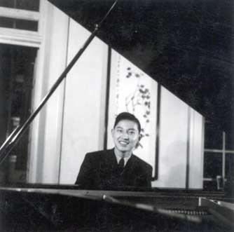 第五屆蕭邦國際鋼琴比賽第三名 傅聰