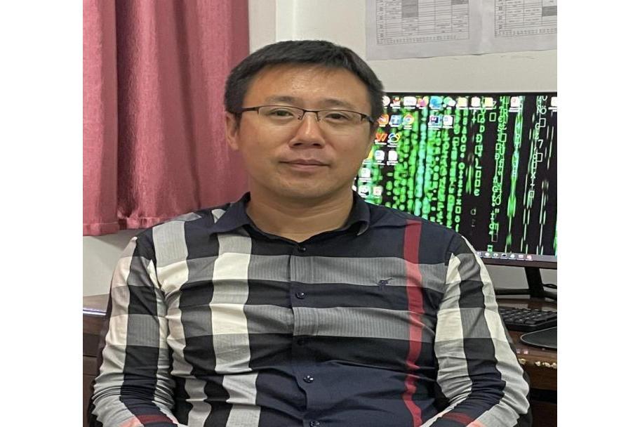 姜成(延邊大學體育學院副教授) 姜成(延邊大學體育學院副教授)