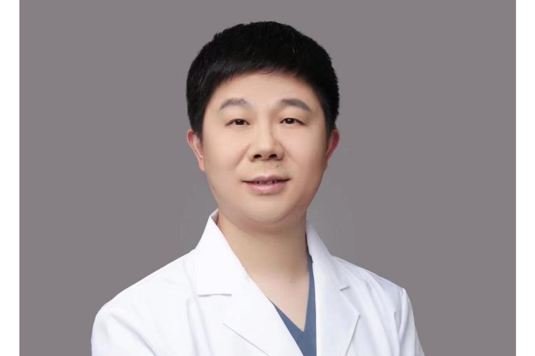 李一鳴(第四軍醫大學口腔醫學博士) 李一鳴(第四軍醫大學口腔醫學博士)