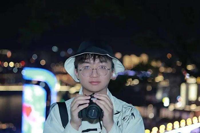許嘉豪(廣西科技大學本科生) 許嘉豪(廣西科技大學本科生)