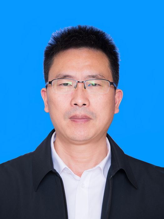李國富(四川省閬中市教育科技和體育局黨委委員、副局長) 李國富(四川省閬中市教育科技和體育局黨委委員、副局長)