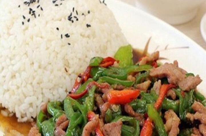 青椒肉絲飯 青椒肉絲飯