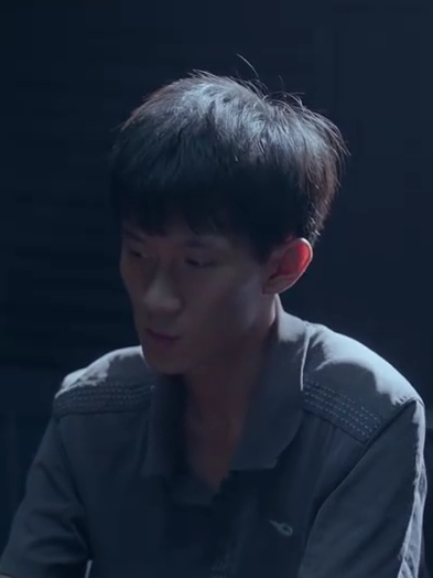 李明義(懸疑刑偵劇《懸鏡》中的角色) 李明義(懸疑刑偵劇《懸鏡》中的角色)