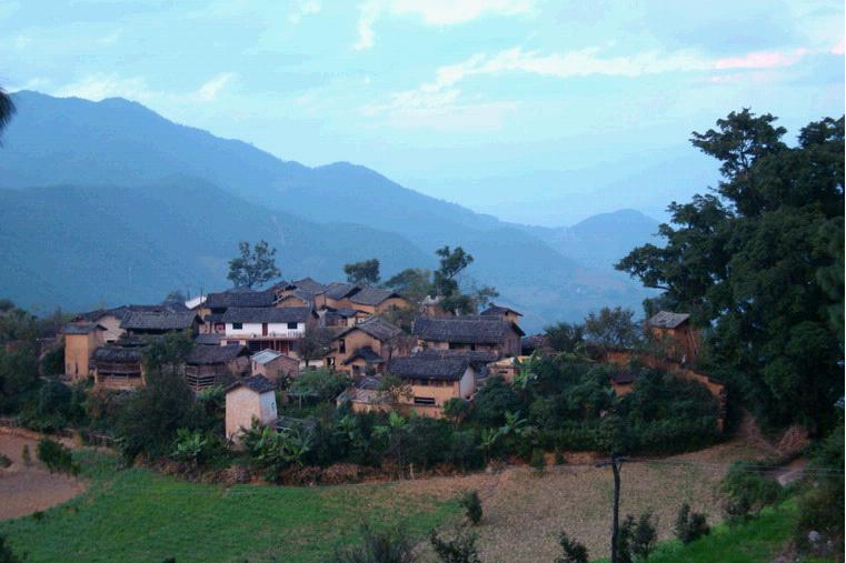 周家村(湖南省永州市新田縣陶嶺鎮下轄村) 周家村(湖南省永州市新田縣陶嶺鎮下轄村)