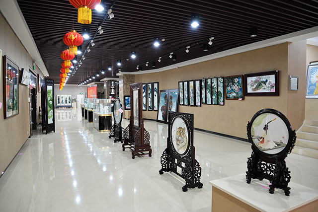 湖南省工藝美術館二樓展廳