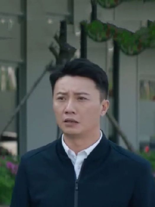 何偉(都市劇《夢想城》中的角色) 何偉(都市劇《夢想城》中的角色)