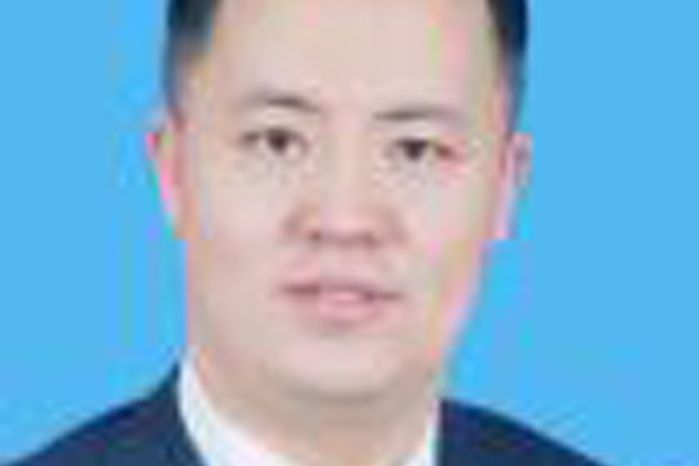 席建成 席建成