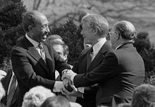 薩達特、卡特與貝京，1979簽署和平協定