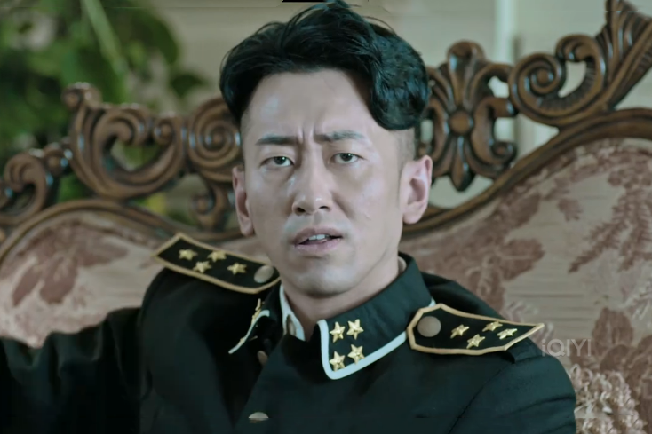 沙龍(革命劇《兄弟營》中的角色,由范哲琛飾演。) 沙龍(革命劇《兄弟營》中的角色,由范哲琛飾演。)