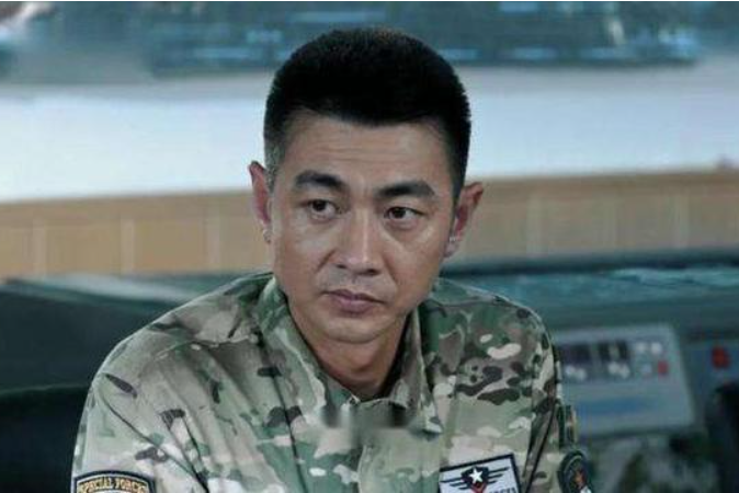 洪毅(電視劇《藍軍出擊》中的特戰軍官角色) 洪毅(電視劇《藍軍出擊》中的特戰軍官角色)