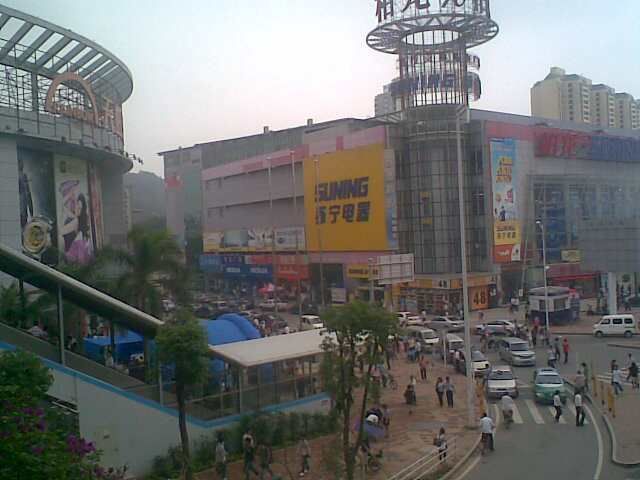 龍盈泰商業中心
