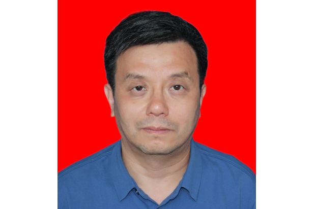 董方(包鋼股份獨立董事) 董方(包鋼股份獨立董事)