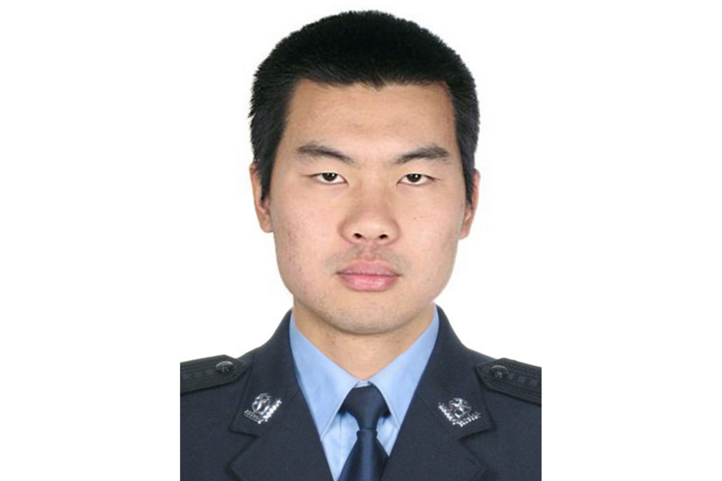 丁飛(上海市公安局寶山分局刑事科學技術研究所原民警) 丁飛(上海市公安局寶山分局刑事科學技術研究所原民警)