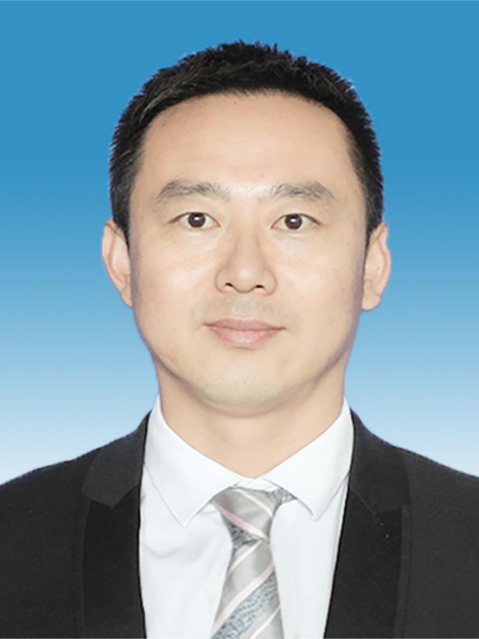 張振國(內蒙古自治區鄂爾多斯市農牧局黨組成員、副局長) 張振國(內蒙古自治區鄂爾多斯市農牧局黨組成員、副局長)