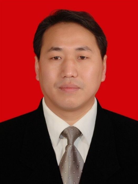 熊劍(正安縣水務局黨組成員、水源工程建設服務中心主任) 熊劍(正安縣水務局黨組成員、水源工程建設服務中心主任)