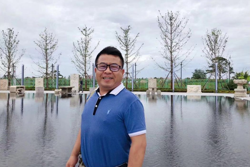 張立國(中華藝術名家聯誼會秘書長) 張立國(中華藝術名家聯誼會秘書長)