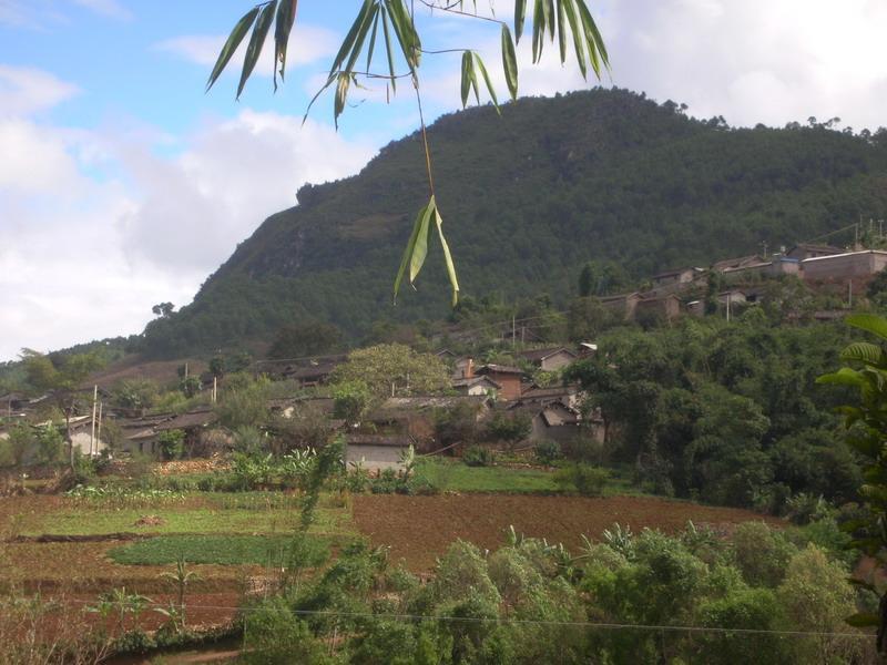 悶坑底村 悶坑底村