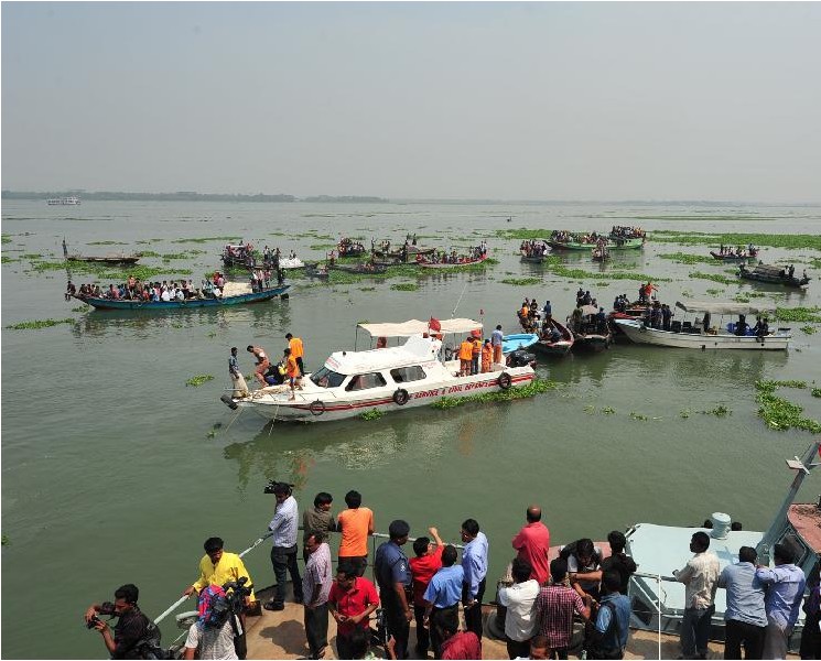 3·13孟加拉國梅克納河沉船事故