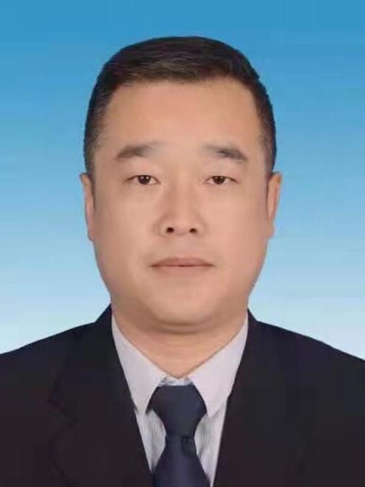 王棟(西安市臨潼區城市管理和綜合執法局黨委委員、局長) 王棟(西安市臨潼區城市管理和綜合執法局黨委委員、局長)