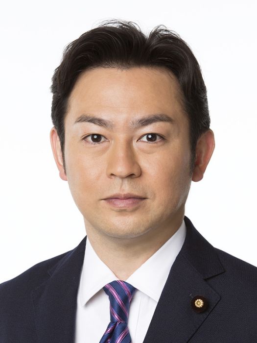福岡資麿