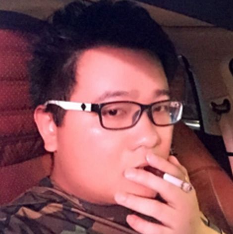 AzZ丶小煒