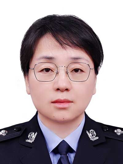 孫嘉賀(內蒙古自治區興安盟公安局黨委委員、政治部主任) 孫嘉賀(內蒙古自治區興安盟公安局黨委委員、政治部主任)